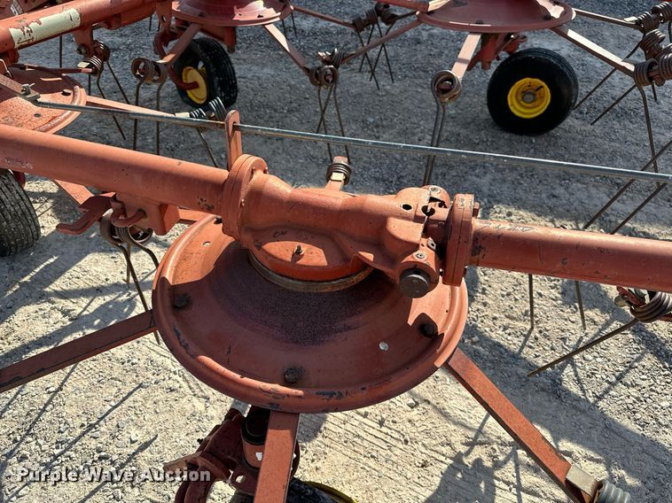 image for item DP3176 New Holland 169  hay tedder