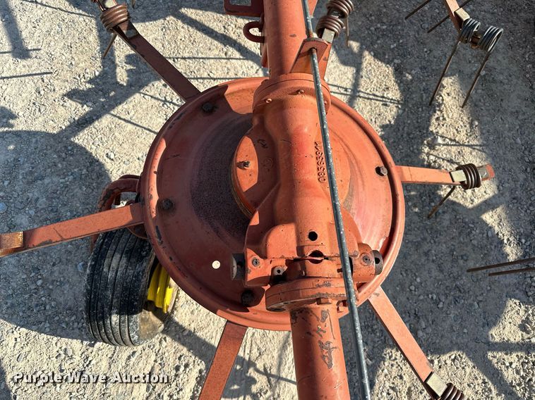 image for item DP3176 New Holland 169  hay tedder