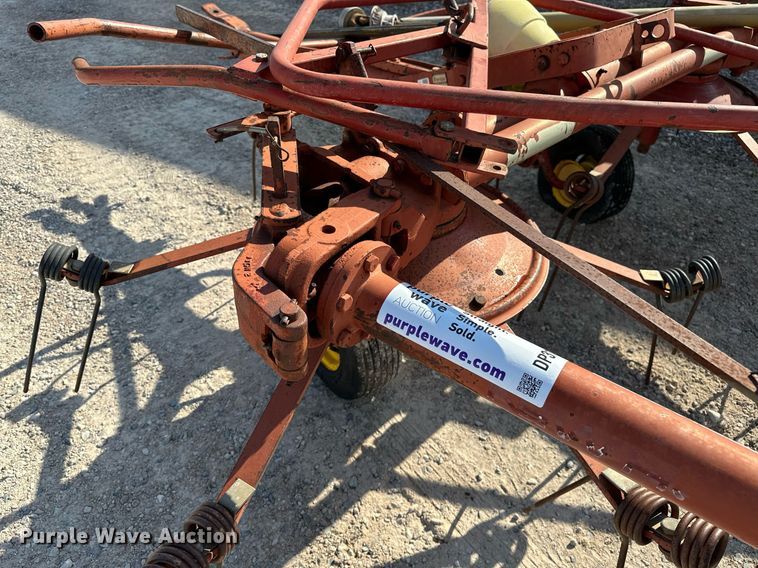 image for item DP3176 New Holland 169  hay tedder