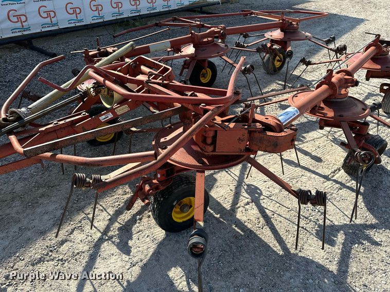 image for item DP3176 New Holland 169  hay tedder