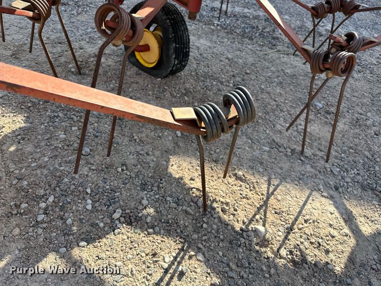 image for item DP3176 New Holland 169  hay tedder