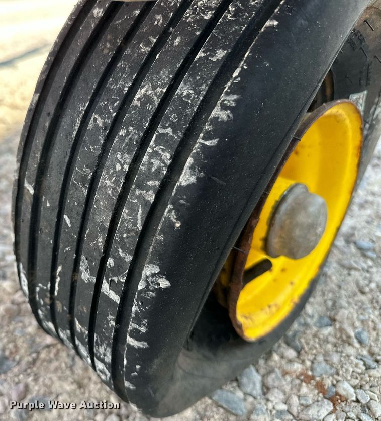 image for item DP3176 New Holland 169  hay tedder