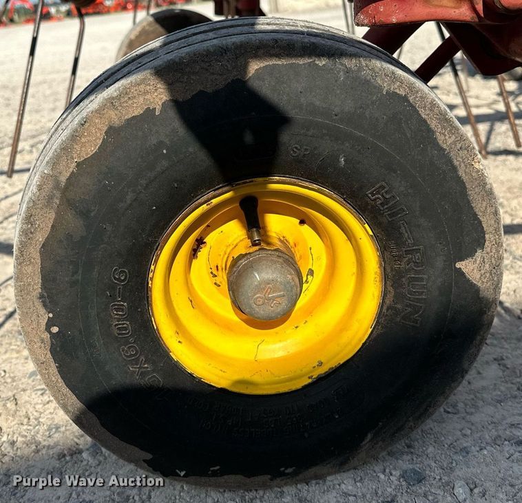 image for item DP3176 New Holland 169  hay tedder