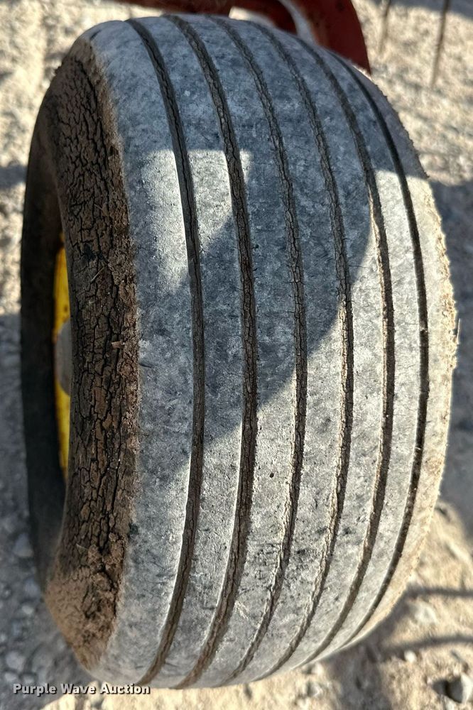 image for item DP3176 New Holland 169  hay tedder