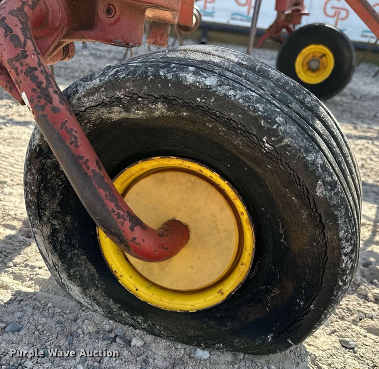 image for item DP3176 New Holland 169  hay tedder