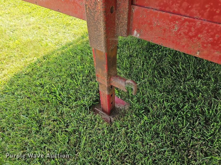 image for item DQ0303 1996 Travalong  livestock trailer