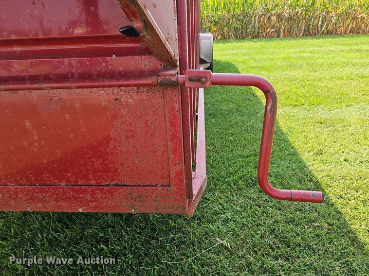 image for item DQ0303 1996 Travalong  livestock trailer