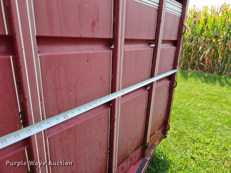 image for item DQ0303 1996 Travalong  livestock trailer