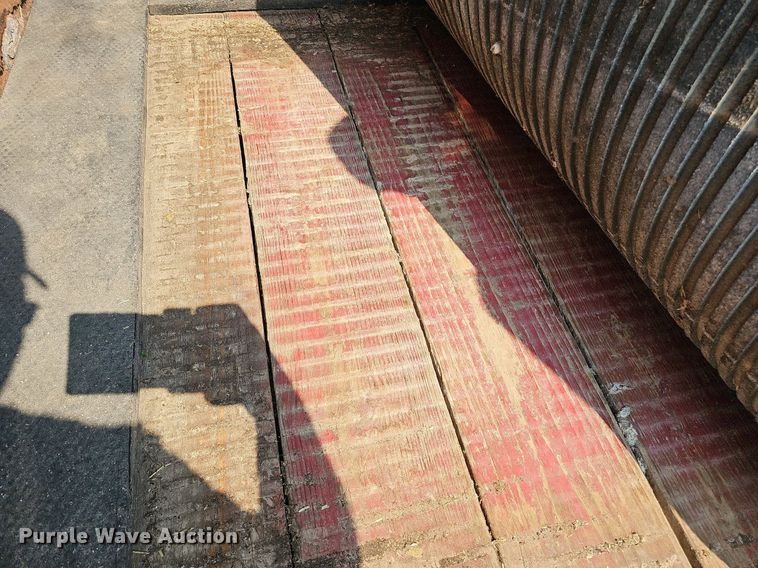 image for item DQ0303 1996 Travalong  livestock trailer