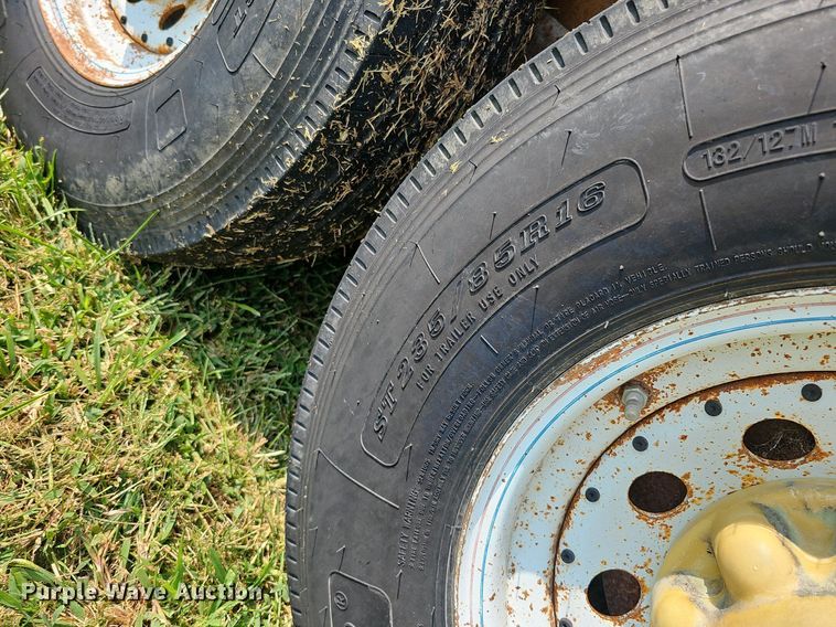image for item DQ0303 1996 Travalong  livestock trailer