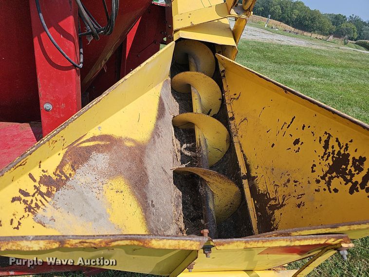 image for item DQ0304 New Holland 355  feed mixer