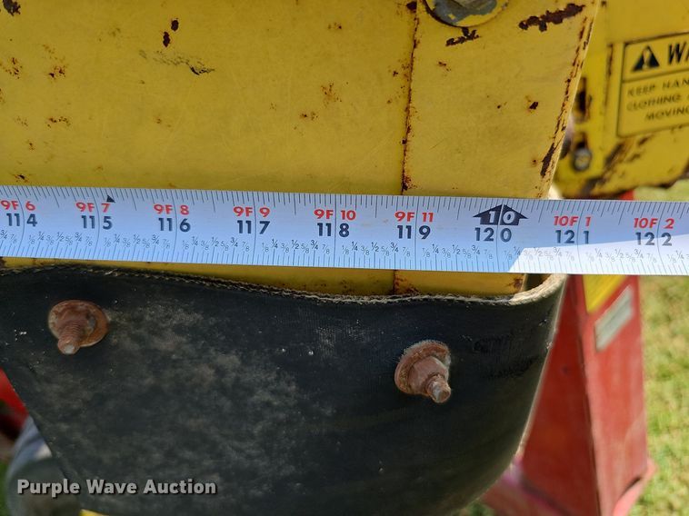 image for item DQ0304 New Holland 355  feed mixer