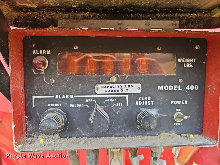 image for item DQ0304 New Holland 355  feed mixer