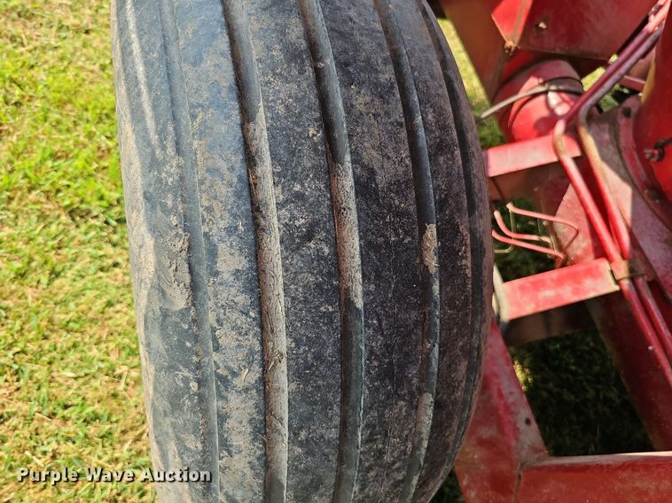 image for item DQ0304 New Holland 355  feed mixer