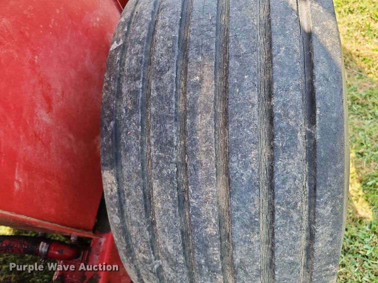 image for item DQ0304 New Holland 355  feed mixer