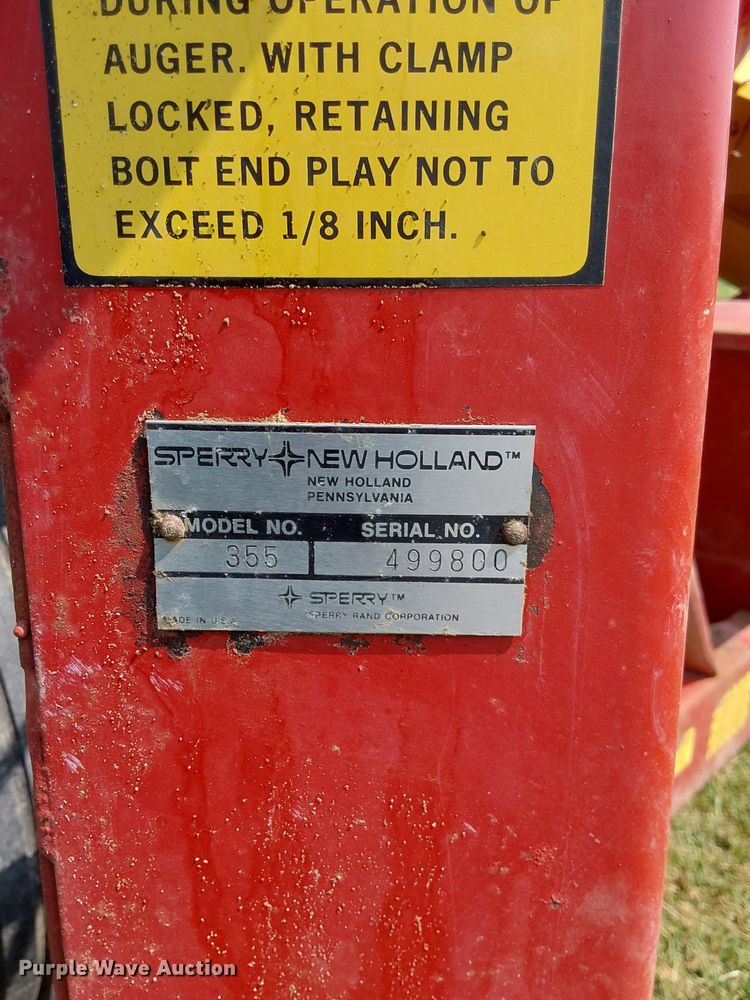 image for item DQ0304 New Holland 355  feed mixer