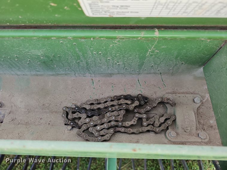 image for item DQ0305 John Deere 8350 266D  grain drill