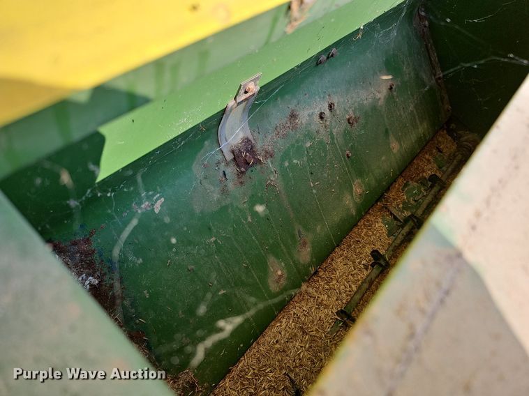 image for item DQ0305 John Deere 8350 266D  grain drill