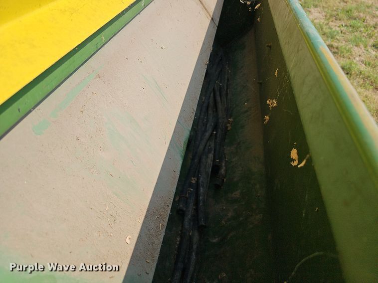 image for item DQ0305 John Deere 8350 266D  grain drill