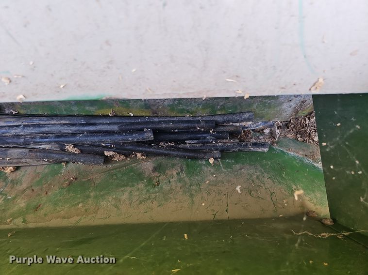 image for item DQ0305 John Deere 8350 266D  grain drill