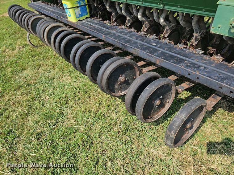 image for item DQ0305 John Deere 8350 266D  grain drill