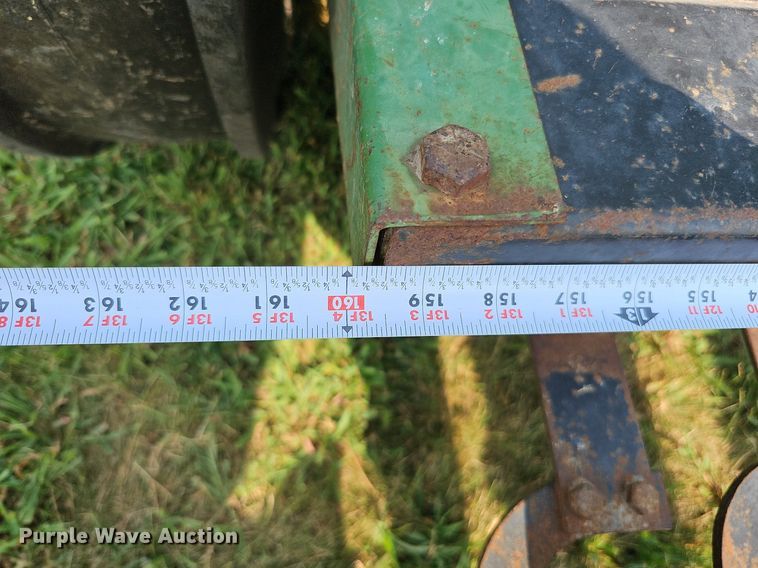 image for item DQ0305 John Deere 8350 266D  grain drill