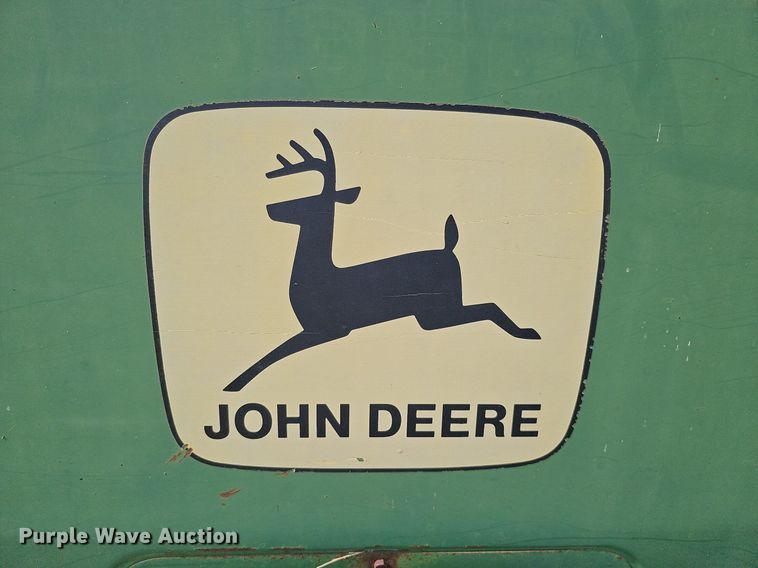 image for item DQ0305 John Deere 8350 266D  grain drill
