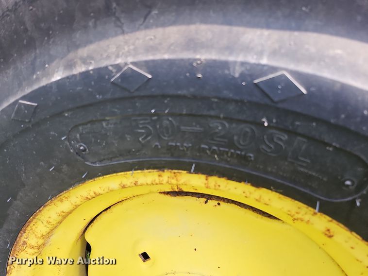 image for item DQ0305 John Deere 8350 266D  grain drill