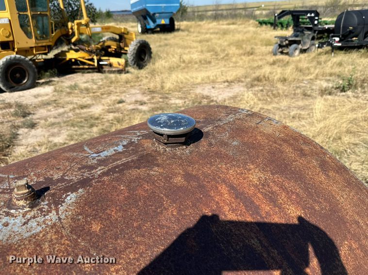 image for item DQ1416 Fuel trailer