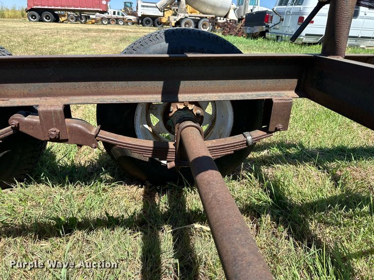 image for item DQ1418 Shop built round bale trailer