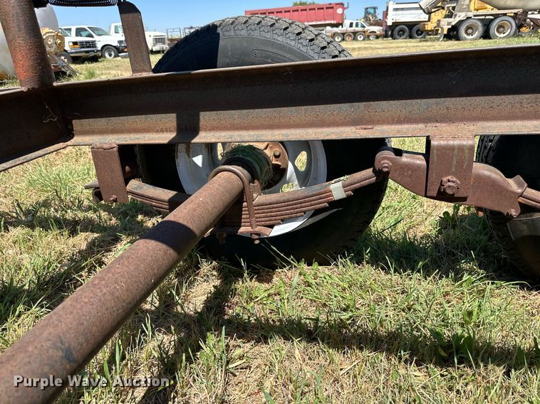 image for item DQ1418 Shop built round bale trailer