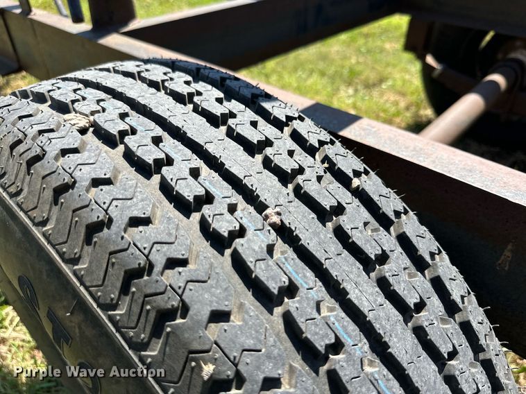 image for item DQ1418 Shop built round bale trailer