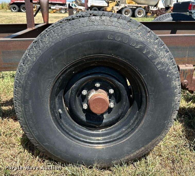 image for item DQ1418 Shop built round bale trailer