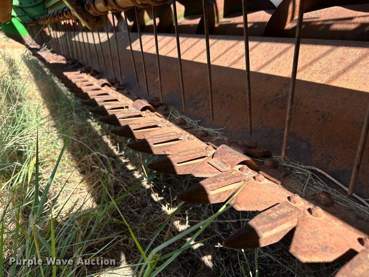 image for item DQ1419 John  Deere 1600  swather / windrower