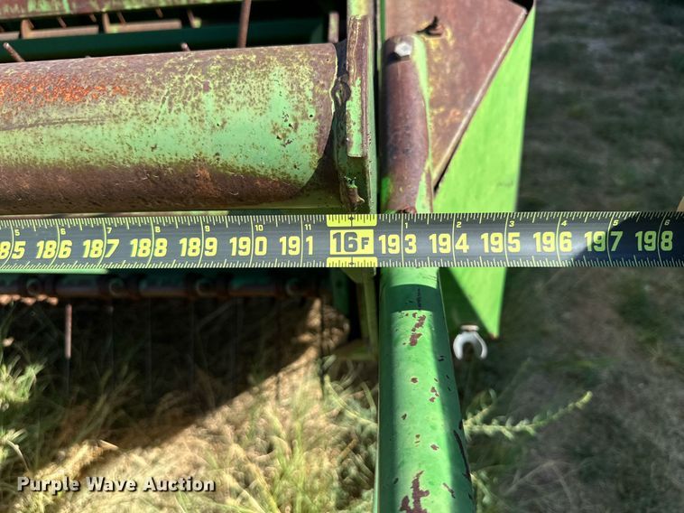 image for item DQ1419 John  Deere 1600  swather / windrower