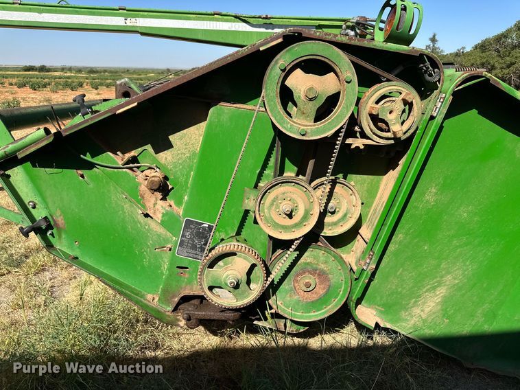 image for item DQ1419 John  Deere 1600  swather / windrower