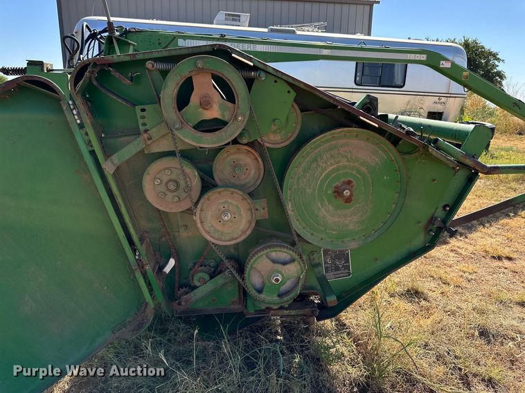 image for item DQ1419 John  Deere 1600  swather / windrower