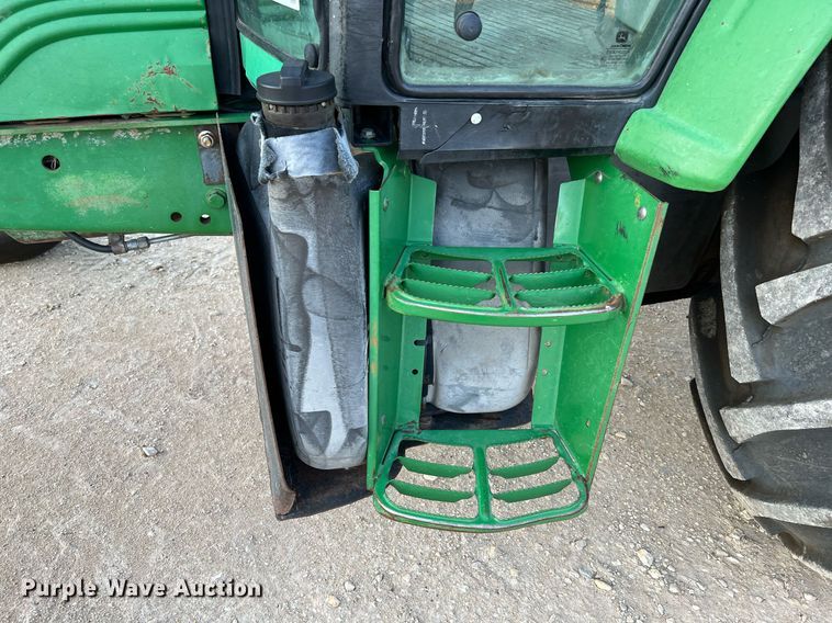 image for item DQ2188 John Deere 6415  tractor