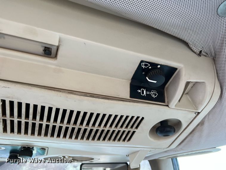 image for item DQ2188 John Deere 6415  tractor