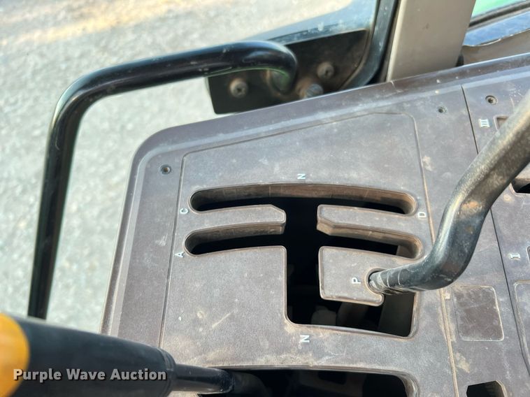 image for item DQ2188 John Deere 6415  tractor