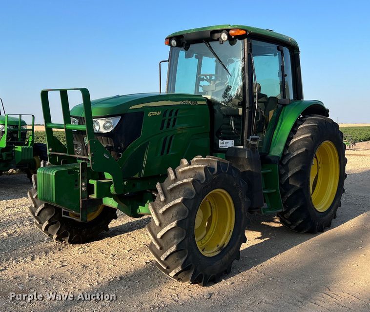 image for item DQ2189 2015 John Deere 6125M  MFWD tractor