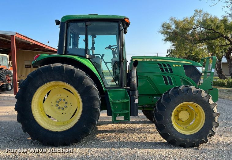 image for item DQ2189 2015 John Deere 6125M  MFWD tractor