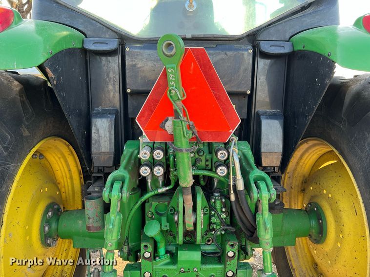 image for item DQ2189 2015 John Deere 6125M  MFWD tractor