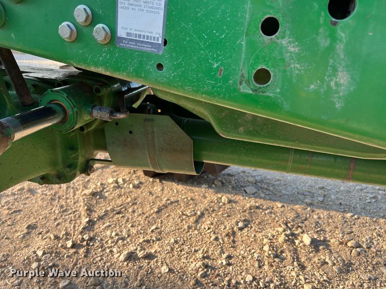 image for item DQ2189 2015 John Deere 6125M  MFWD tractor