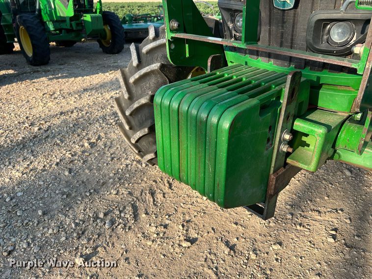 image for item DQ2189 2015 John Deere 6125M  MFWD tractor