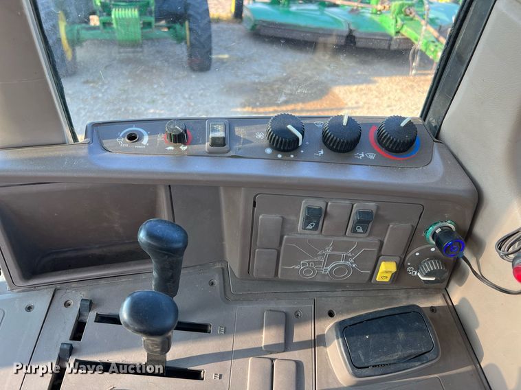 image for item DQ2189 2015 John Deere 6125M  MFWD tractor