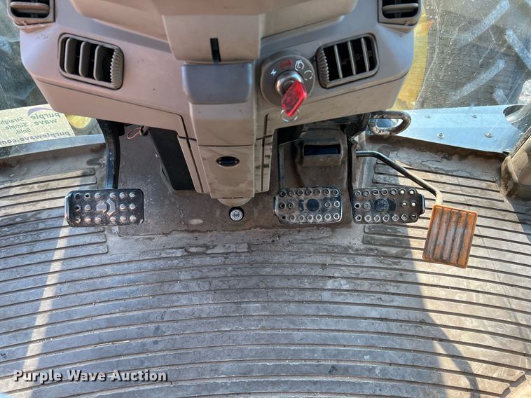 image for item DQ2189 2015 John Deere 6125M  MFWD tractor