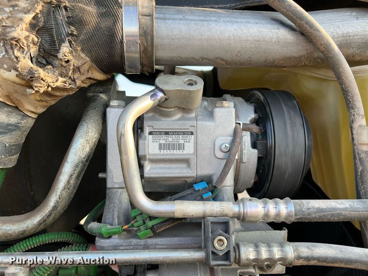 image for item DQ2189 2015 John Deere 6125M  MFWD tractor