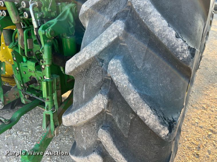 image for item DQ2189 2015 John Deere 6125M  MFWD tractor