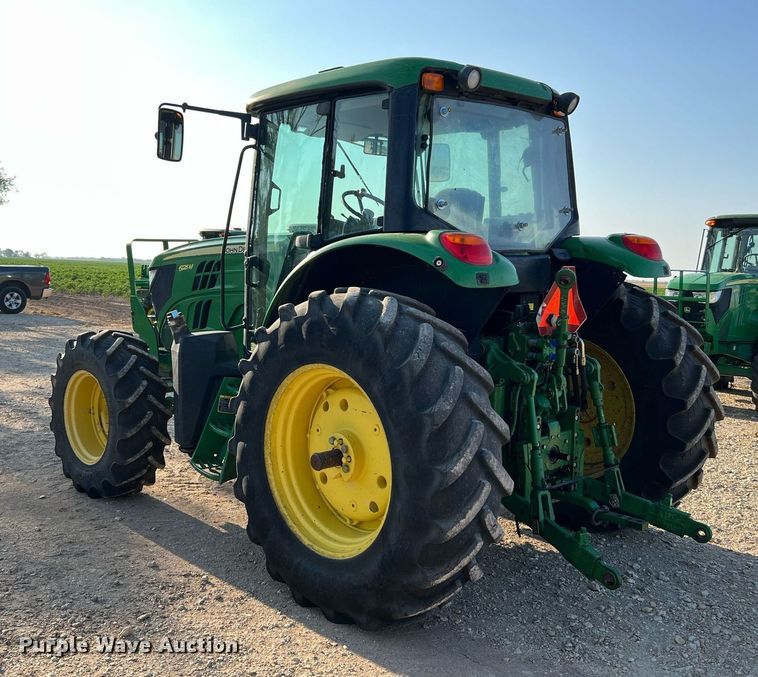 image for item DQ2190 2015 John Deere 6125M  MFWD tractor